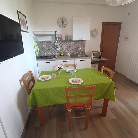 Il Giardino Apartment มอนเดลโล ภายนอก รูปภาพ
